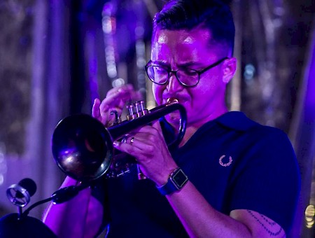 Gileno Santana atua na noite de Passagem de Ano na Avenida dos Aliados
