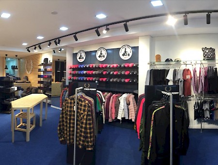 Loja multimarca Saga Retail Store